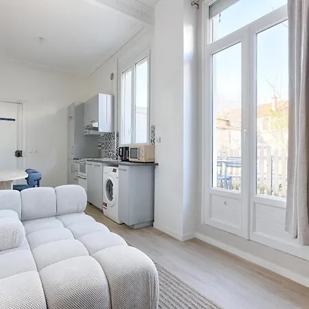 Mykeypers - Elegant With Terrace 4p - 01